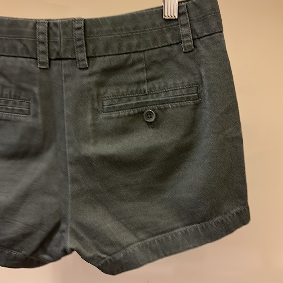 New J. Crew 3" chino short City Fit 100% cotton broken in khaki classic shorts - Picture 6 of 9